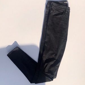 AEO Black Super Hi-Rise Jegging in size 4 long